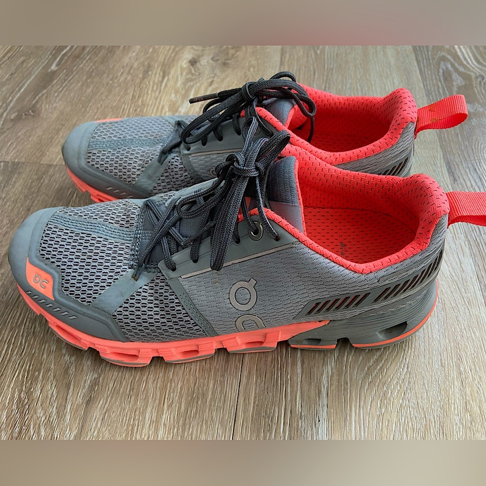 On Cloud Shoes Women’s 6.5